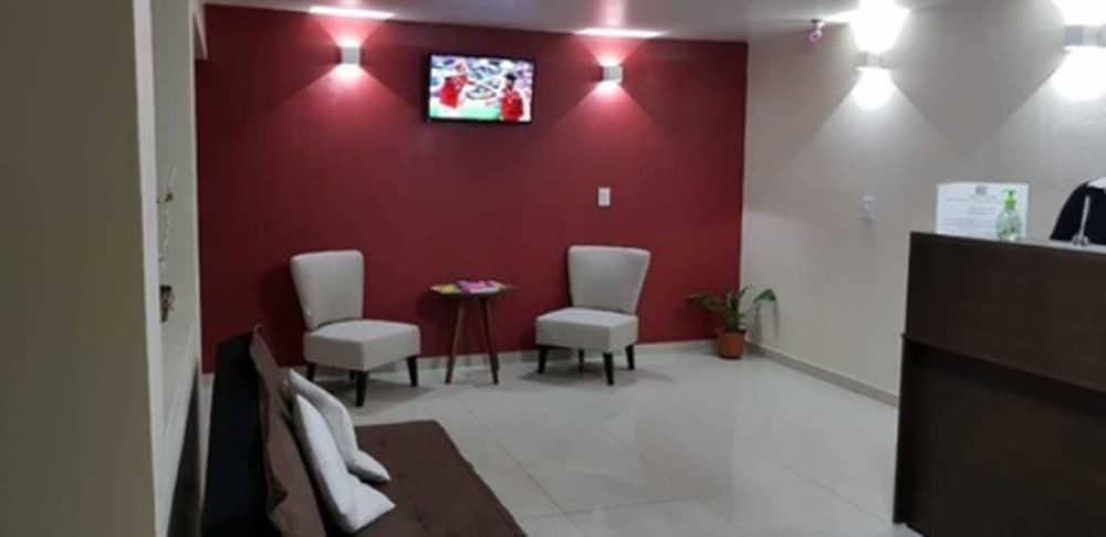 Iguazu Urban Hotel Express Puerto Iguazú Buitenkant foto