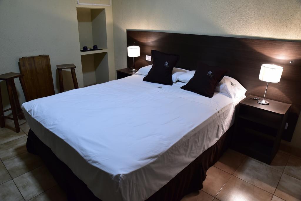 Iguazu Urban Hotel Express Puerto Iguazú Buitenkant foto