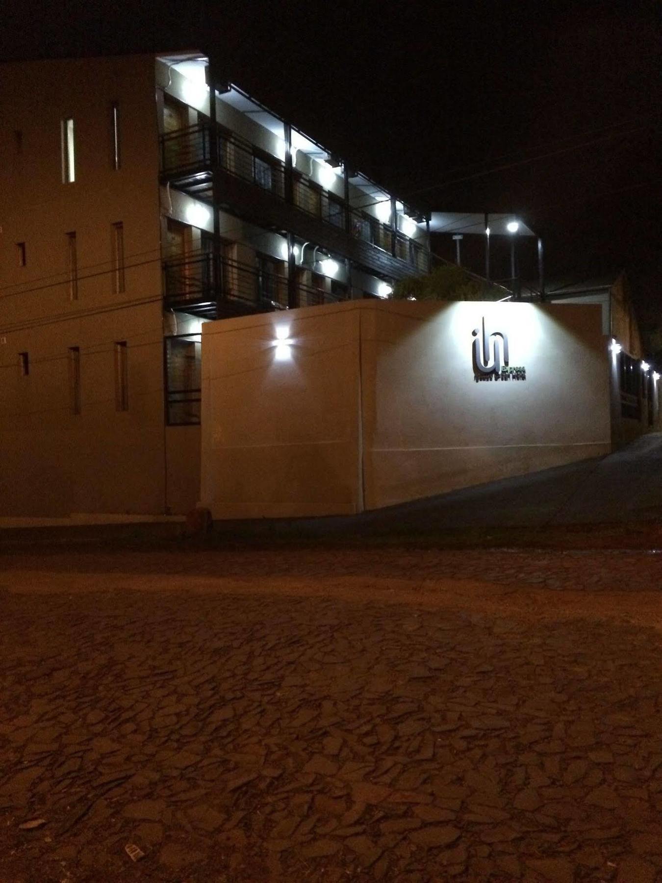 Iguazu Urban Hotel Express Puerto Iguazú Buitenkant foto
